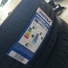 ZEETEX 225/40R18   HP2000 vfmの画像