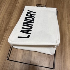 折りたたみ洗濯バスケットの画像
