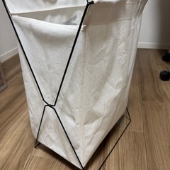 折りたたみ洗濯バスケットの画像