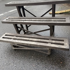 花置き台（プラスチック）の画像