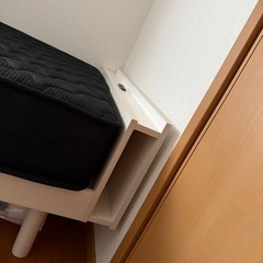 コンセント付きシングルベッドフレーム&マットレスの画像