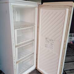 冷凍庫(MITSUBISHI)無料でお譲りします【千歳駅から車20分】の画像