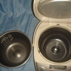 TIGER タイガー　IH炊飯ジャー　JKH-R　中古品の画像