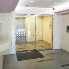 【中野坂上駅】【月約8万円】【週5日×朝3時間】マンション清掃/未経験者可～日払い可(中野坂上2)の画像