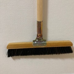 教室のほうきの画像