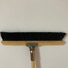 教室のほうきの画像