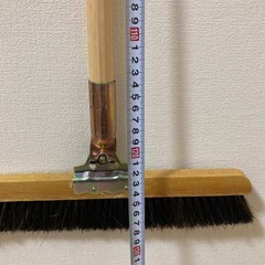 教室のほうきの画像