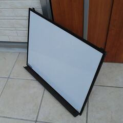 良品　金属製ホワイトボード60㎝　磁石でメモ添付　★お子様のお絵描き、伝言板に最適♪の画像