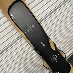 NOVEMBER 21-22 D4 ノベンバー　スノーボード　グラトリ　152cm SNOWBOARDS ソールカバー付きの画像