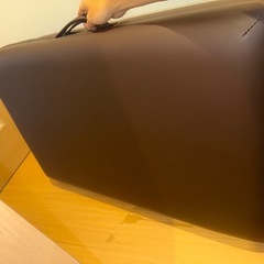 折り畳み施術ベッド　高さ調整可の画像