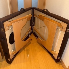 折り畳み施術ベッド　高さ調整可の画像