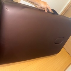 折り畳み施術ベッド　高さ調整可の画像