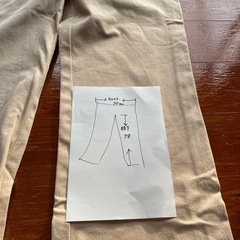 未使用🌟ベージュパンツの画像