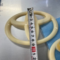 トヨタエンブレム未加工品の画像