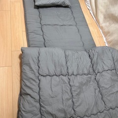 シングルサイズ　敷布団掛け布団まくら3点セットの画像