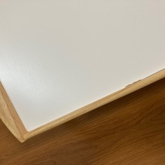 折りたたみテーブルの画像