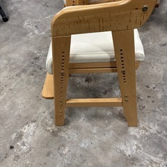 子供用　椅子の画像