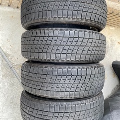 🟪スタッドレスタイヤ🟪185/60R15🟪BRIDGESTONE ICE PARTNER🟪屋根付き壁付き倉庫でシートをかけて厳重に保管しています🟪タイヤ値上がりの今、大変お買い得ですよ‼️の画像