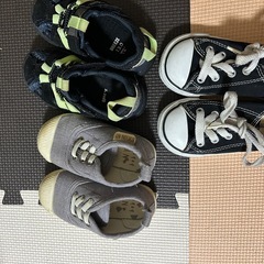 赤ちゃんの靴の画像