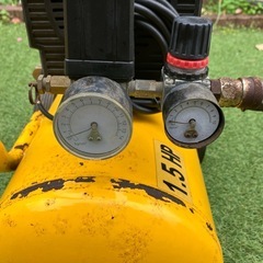 工具  エアーコンプレッサー  の画像