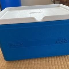 コールマンクーラーボックスの画像