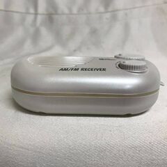 【北見市発】YUHOJIN AM/FM(TV1~3ch)ラジオ SK-333 シルバー 防災ラジオ ポータブル レジャー (E3713wM)の画像