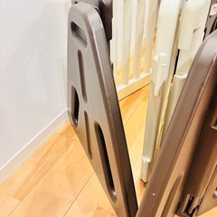 美品　日本育児ベビーゲート　ナチュラルカラーの画像
