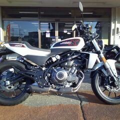 NO.5448　ハーレーダビットソン　Ｘ３５０　走行距離１１１６ＫＭ　ホワイト／ブラック　☆彡の画像