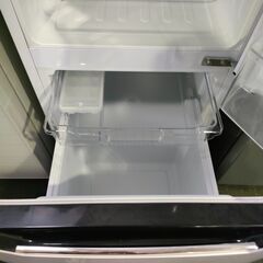 ジャングル×2和泉大型良品館 　冷蔵庫　ハイセンス　HR-D1302　130L　2019年製　2ドア　※正面下・右側面キズあり　【R-194】の画像