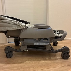 コンビ　ネムリラAUTO SWING BEDi EG シリーズ　ハイローチェアの画像