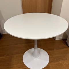 ラウンドテーブル　の画像