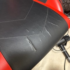 ゲーミングチェア(すぴーかーつきスピーカー付き)の画像