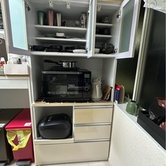 食器棚の画像