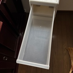 すきま収納ラック　キャスター付きの画像