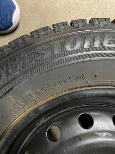 145 80 R13スタッドレスタイヤホイールセット