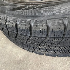 145 80 R13スタッドレスタイヤホイールセットの画像