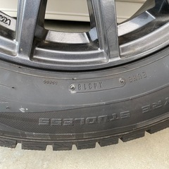 ヨコハマタイヤスタッドレス4本ホイールセット215/65/R16インチの画像