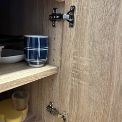 ロウヤ　食器棚の画像