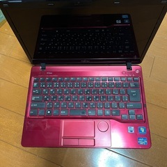 富士通　ノートパソコンの画像