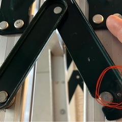 歪み有りジャンク品　KS-210A 4脚アジャスト式　伸縮7尺脚立　車で踏みました！の画像