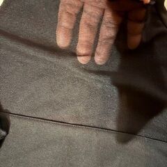 首回りがメッシュ黒のトップスの画像