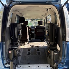 セレナ　車椅子対応車両の画像