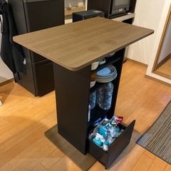 カウンターテーブルの画像