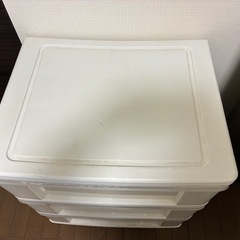 衣装ケースの画像