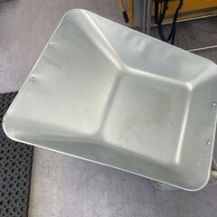 金象印 一輪車 2才 浅型 プロ ねこ車 一輪車 カート車 猫 ネコ 荷車 土木工事 農作業 畑作業 運搬台車 札幌市手稲区の画像