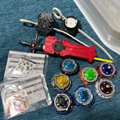 ベイブレードスタジアム＋ベイブレード7個セットの画像