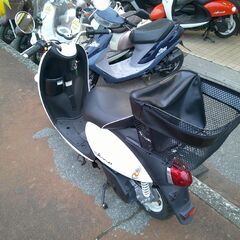 NO.5550　Ｅ－ＶＩＮＯ（イービーノ）　電動スクーター　走行距離２７２８ＫＭ　ホワイト　☆彡の画像
