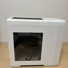 Thermaltake ホワイト PCケース(ATX自作PC用)の画像