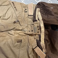 譲り先決定しました。スノーウエアの画像