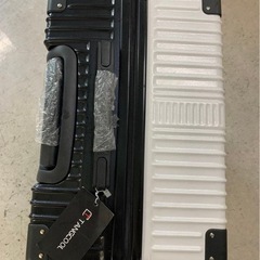 スーツケース　90Ｌ　ロック付きの画像